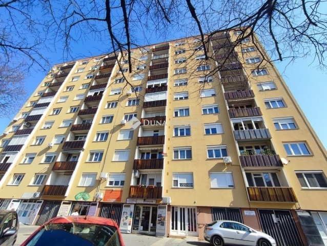 Eladó panellakás, Kecskeméten 42.99 M Ft, 2 szobás