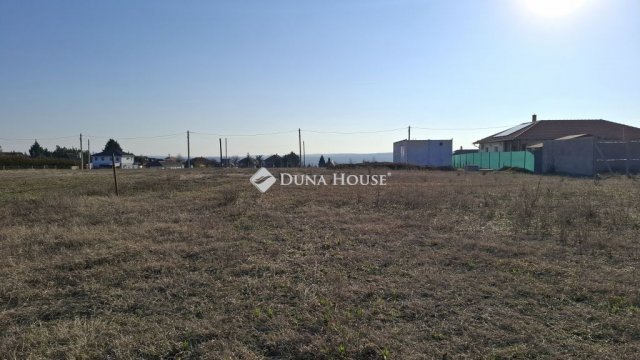 Eladó telek, Őrbottyánban 26 M Ft / költözzbe.hu