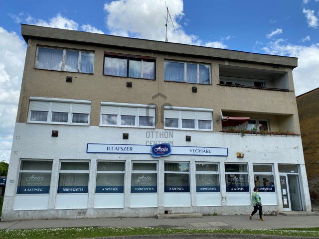 Eladó üzlethelyiség, Csurgón 39.632 M Ft / költözzbe.hu