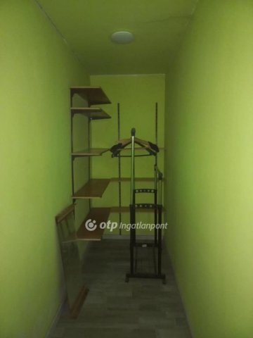 Eladó családi ház, Báron 24.5 M Ft, 4 szobás