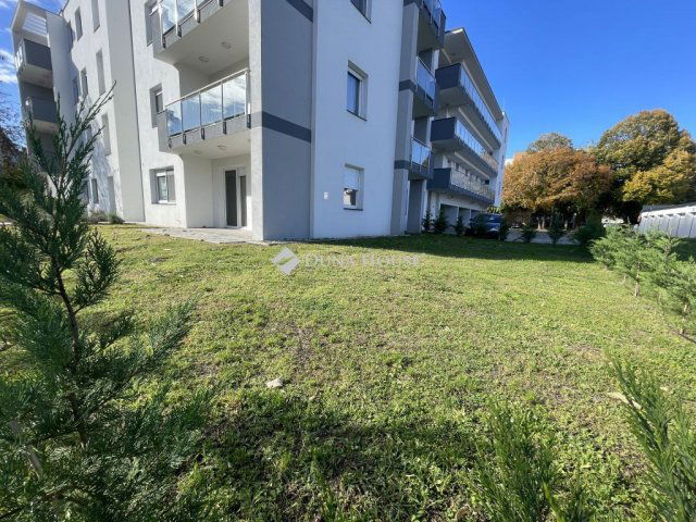 Eladó téglalakás, Tatán 88 M Ft, 4 szobás