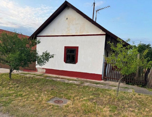 Eladó családi ház, Tiszafüreden 11.5 M Ft, 1 szobás