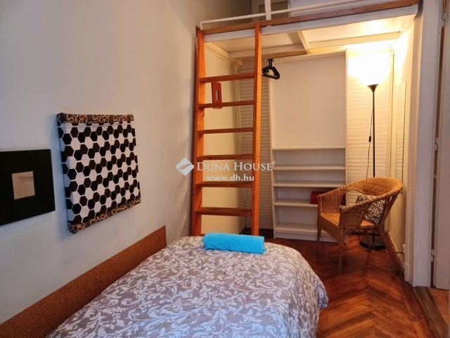 Eladó téglalakás, Budapesten, VI. kerületben 130 M Ft, 4 szobás