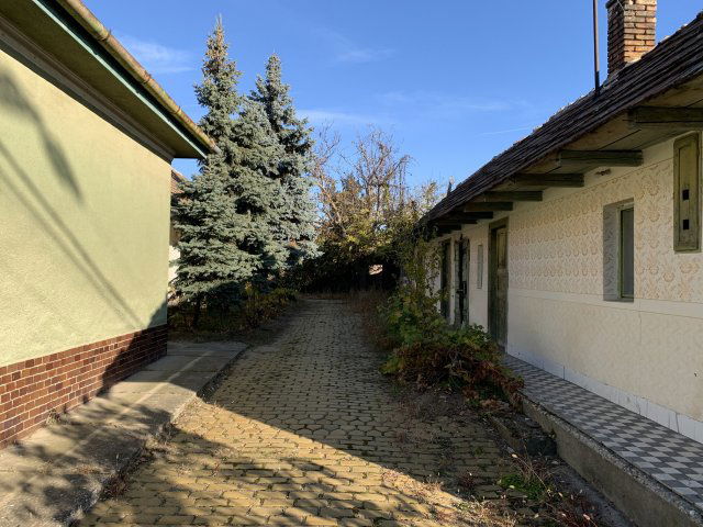 Eladó családi ház, Nagytarcsán 49.9 M Ft, 5 szobás