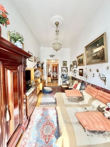 Eladó téglalakás, Budapesten, VI. kerületben 75 M Ft, 1 szobás