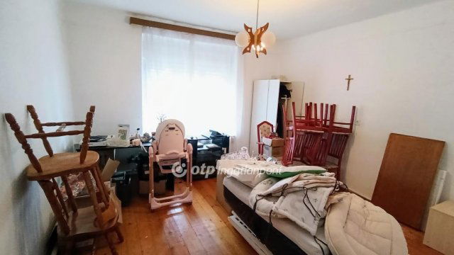 Eladó családi ház, Jászfényszarun 32.5 M Ft, 3 szobás