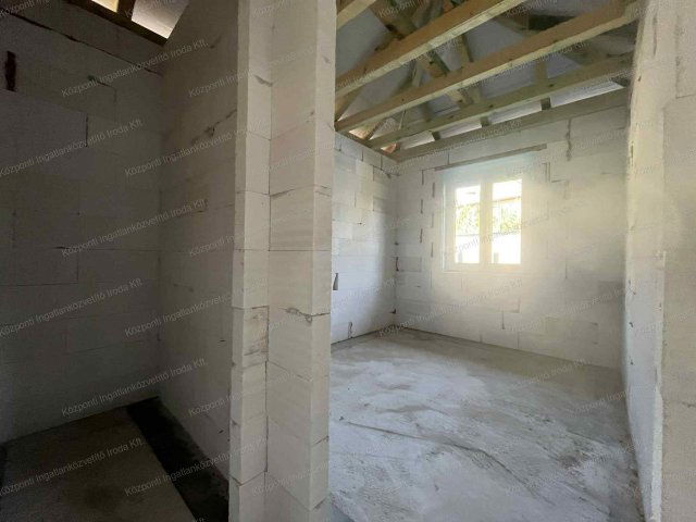 Eladó családi ház, Tatabányán 73 M Ft, 2+2 szobás