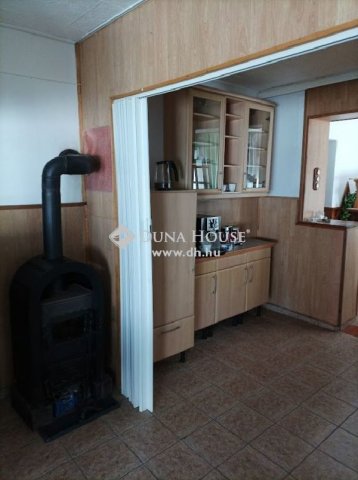 Eladó családi ház, Orfűn 98 M Ft, 15+1 szobás