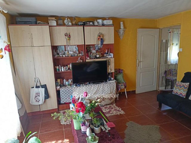 Eladó családi ház, Nagybajomban 11.5 M Ft, 2 szobás