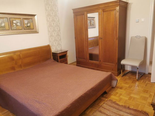 Kiadó téglalakás, albérlet, Debrecenben, Poroszlay úton