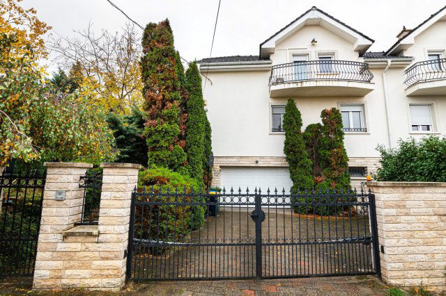 Eladó ikerház, Budapesten, III. kerületben 289.9 M Ft, 3+1 szobás