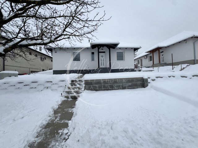 Eladó családi ház, Kozármislenyen 90.99 M Ft, 2 szobás