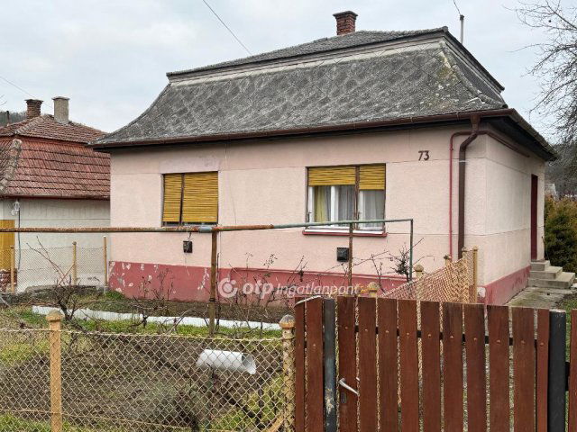 Eladó családi ház, Karancskeszin 16 M Ft, 2 szobás