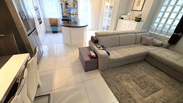 Eladó családi ház, Zalakaroson 125 M Ft, 3+2 szobás