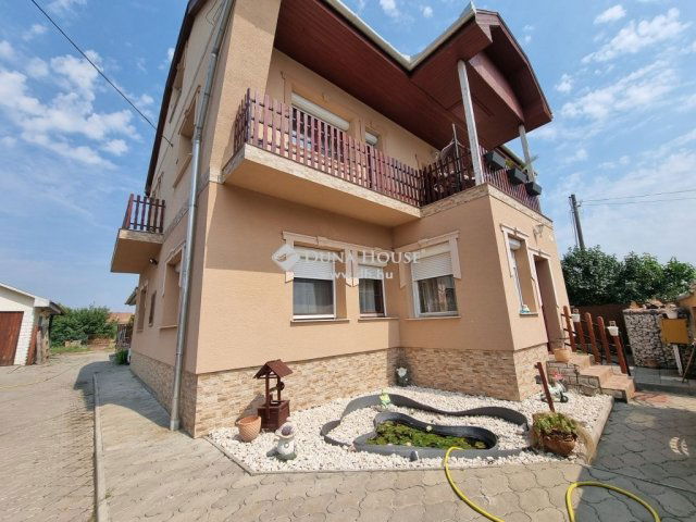 Eladó családi ház, Zsámbokon 74.9 M Ft, 5 szobás
