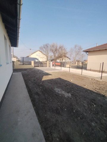 Eladó családi ház, Kiskunlacházán 59.9 M Ft, 4 szobás