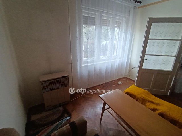Eladó családi ház, Törökszentmiklóson 18.1 M Ft, 2+1 szobás