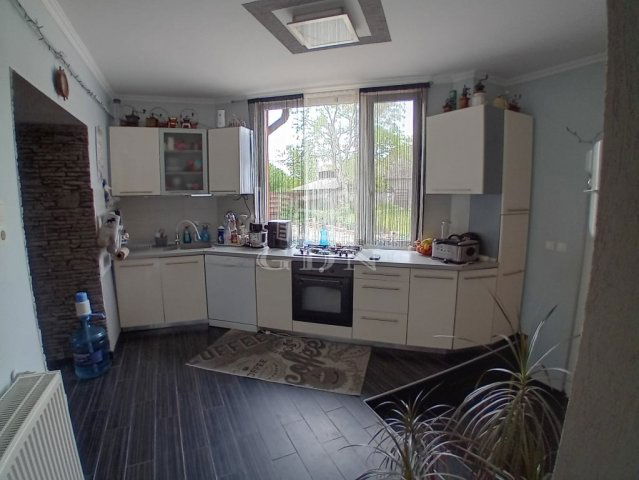 Eladó családi ház, Szeremlén 26.5 M Ft, 3 szobás