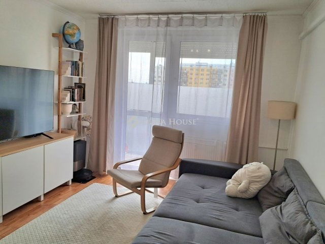 Eladó panellakás, Budapesten, XV. kerületben 75.3 M Ft