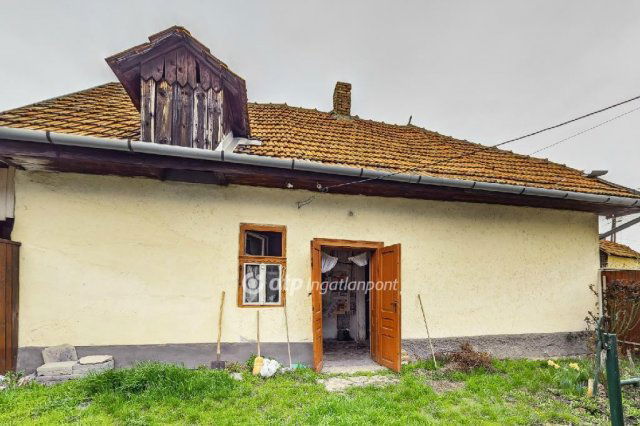 Eladó családi ház, Mezőkövesden 20 M Ft, 3 szobás