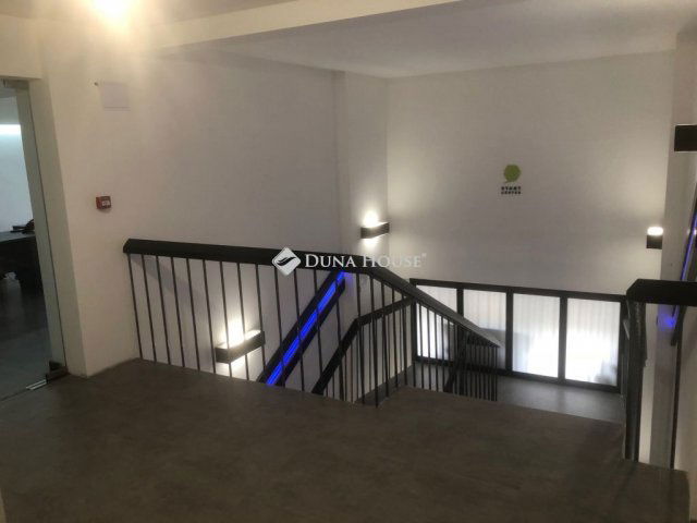Kiadó iroda, Budapesten, X. kerületben 1200 E Ft / hó