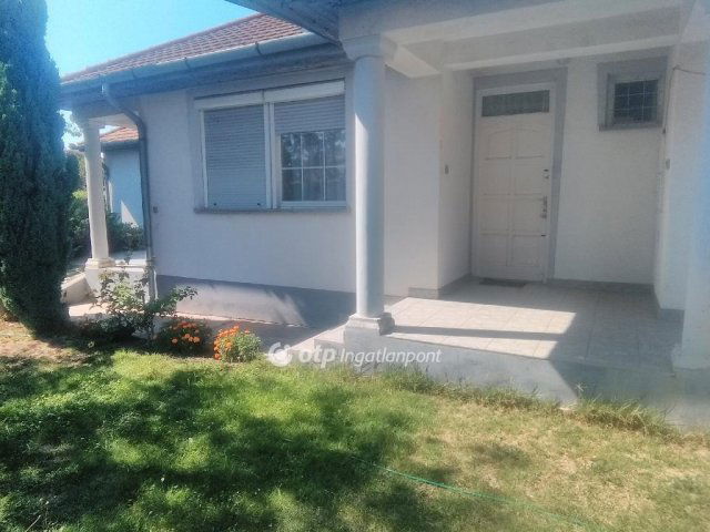 Eladó családi ház, Derecskén 59.5 M Ft, 2+1 szobás