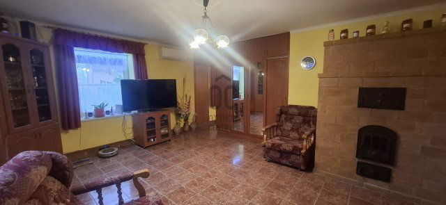 Eladó családi ház, Móron 79.5 M Ft, 4 szobás