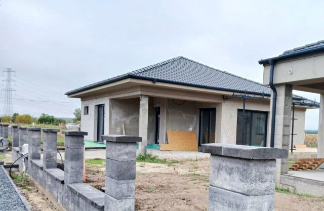 Eladó családi ház, Újlengyelen 110 M Ft, 4 szobás