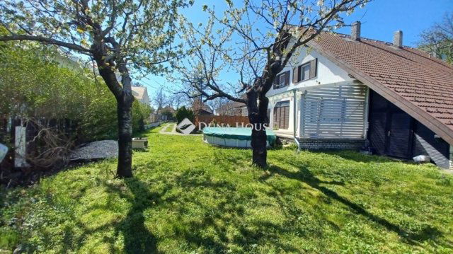 Eladó családi ház, Balatonfüreden 129.9 M Ft, 6 szobás