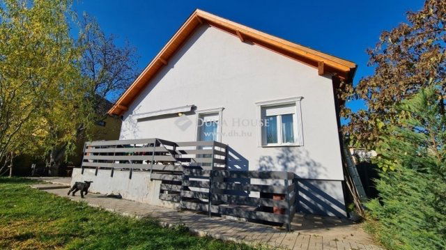 Eladó családi ház, Kartalon 73 M Ft, 3 szobás