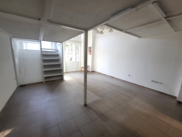 Kiadó üzlethelyiség, Budapesten, VI. kerületben 160 E Ft / hó