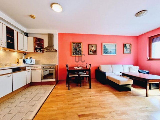 Eladó téglalakás, Budapesten, VI. kerületben 82.9 M Ft, 2 szobás