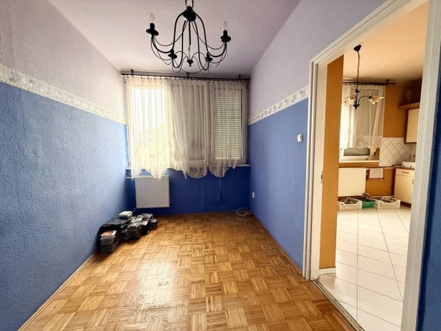 Eladó téglalakás, Oroszlányban 32.9 M Ft, 1+1 szobás