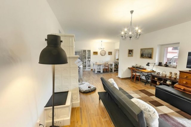 Eladó családi ház, Lajosmizsén 500 M Ft, 4 szobás