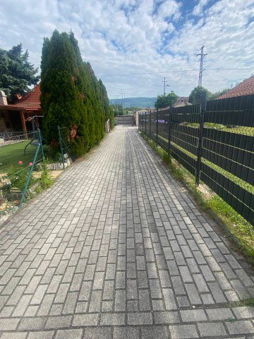 Eladó ikerház, Tatabányán 89.999 M Ft, 4 szobás