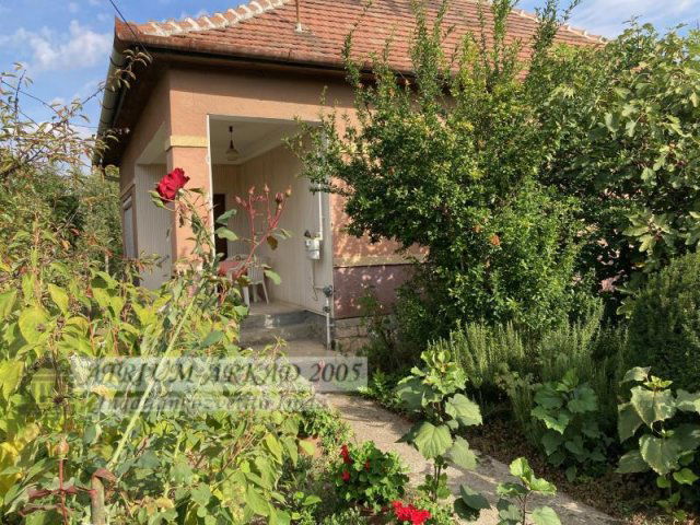 Eladó családi ház, Érden 79.9 M Ft, 2 szobás