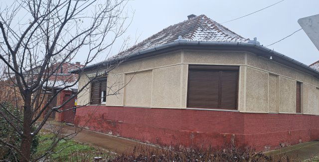 Eladó családi ház, Gyulán 34.6 M Ft, 3 szobás