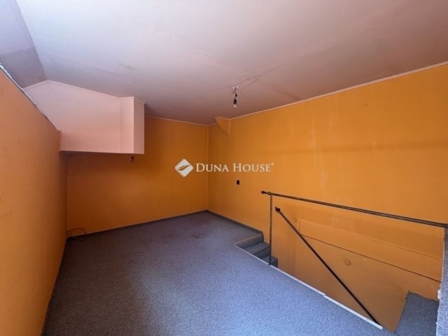 Eladó téglalakás, Budapesten, XXI. kerületben 38.9 M Ft