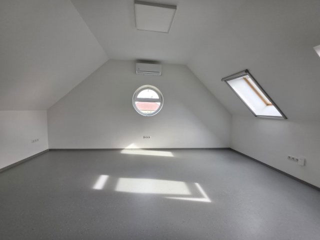 Eladó téglalakás, Adonyban 38.5 M Ft, 1 szobás