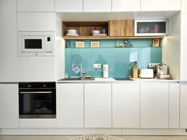 Eladó téglalakás, Pécsett 54.9 M Ft, 2 szobás