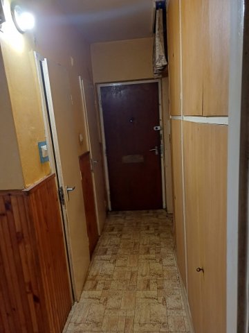 Eladó panellakás, Székesfehérvárott 43 M Ft, 2+1 szobás