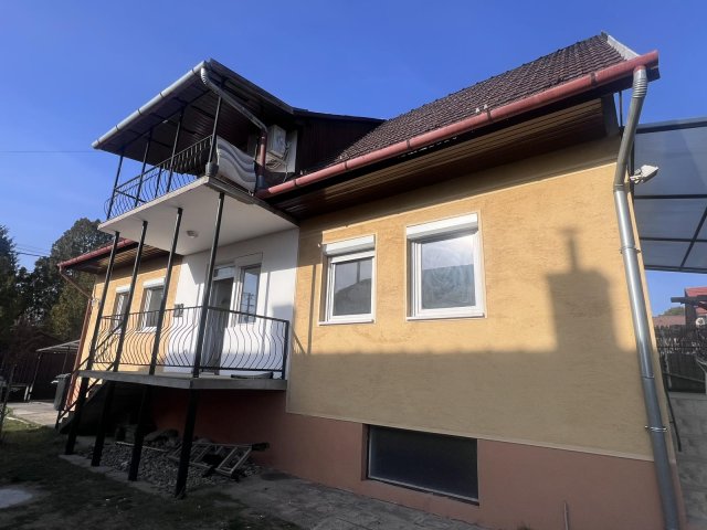 Eladó családi ház, Fóton 119.9 M Ft, 5 szobás