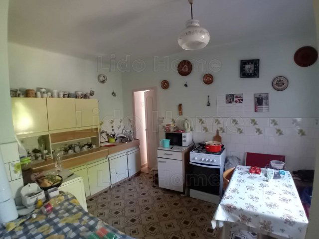 Eladó családi ház, Kisapátiban 42.5 M Ft, 2 szobás