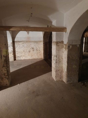 Eladó téglalakás, Hódmezővásárhelyen 10.5 M Ft