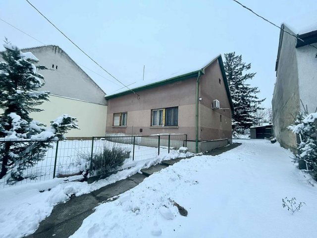 Eladó ikerház, Budapesten, XV. kerületben 75.9 M Ft, 1+3 szobás