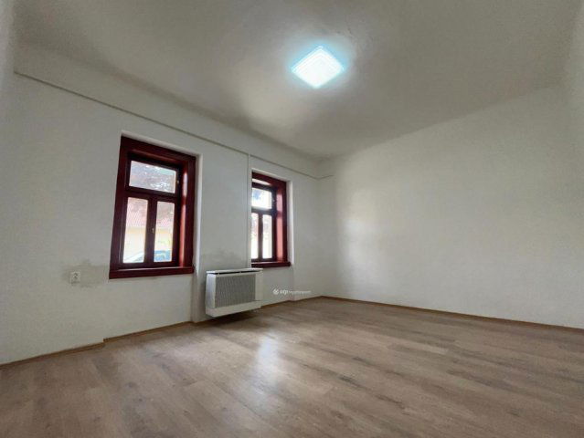 Eladó családi ház, Cegléden 53 M Ft, 2+1 szobás