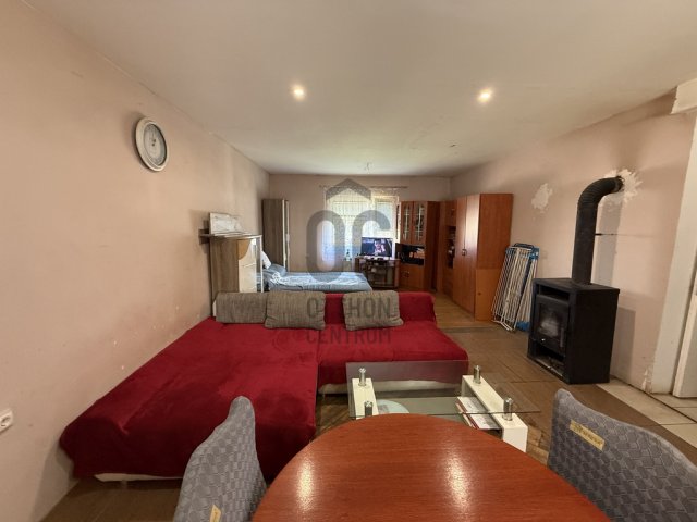 Eladó családi ház, Pécsett 39.9 M Ft, 2 szobás