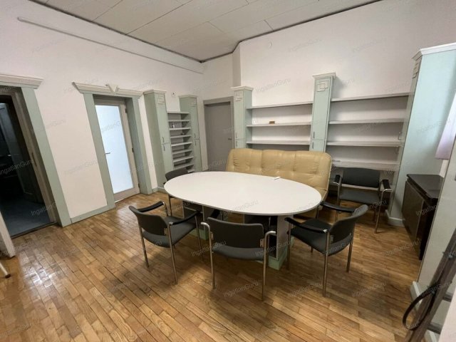 Kiadó iroda, Kecskeméten 120 E Ft / hó, 4 szobás