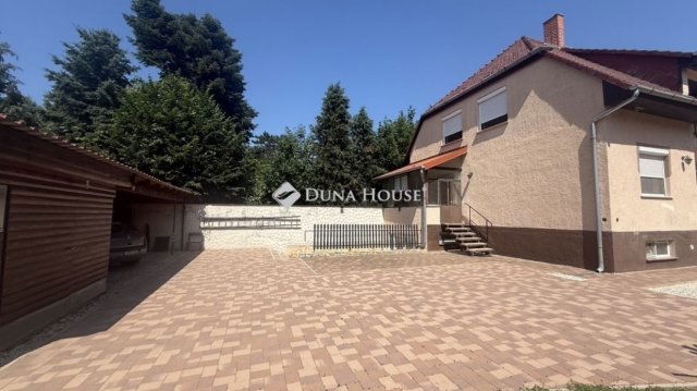 Eladó családi ház, Bükön 89.9 M Ft, 7 szobás