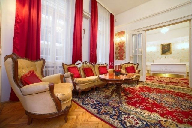 Eladó téglalakás, Budapesten, V. kerületben 199.7 M Ft, 3 szobás